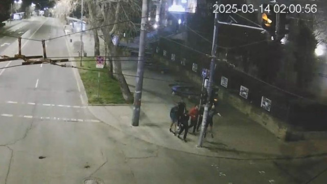 Вандали са откраднали два светофара в Бургас  съобщават на сайта